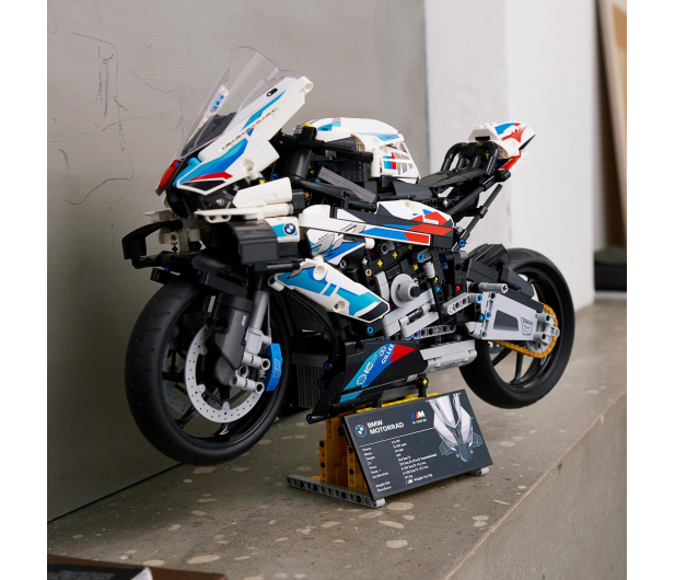 LEGO Technic™ 42130 BMW M 1000 RR - 1035519 - zdjęcie 6
